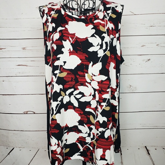 J. Jill Floral Sleeveless Petite Top - Picture 2 of 8